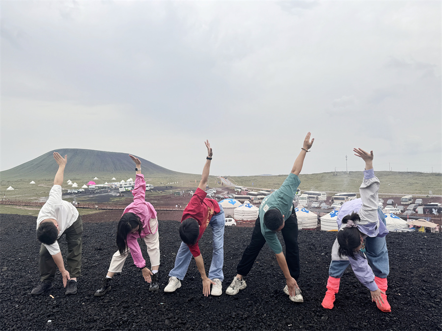 40BE4DA2CC25A5296C690DD0FFF8253E