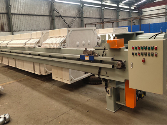 自動保壓隔膜廂式壓濾機 自動保壓隔膜廂式壓濾機